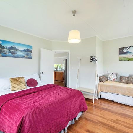 Sunny & Cozy Home Near Western Springs Auckland Exterior photo