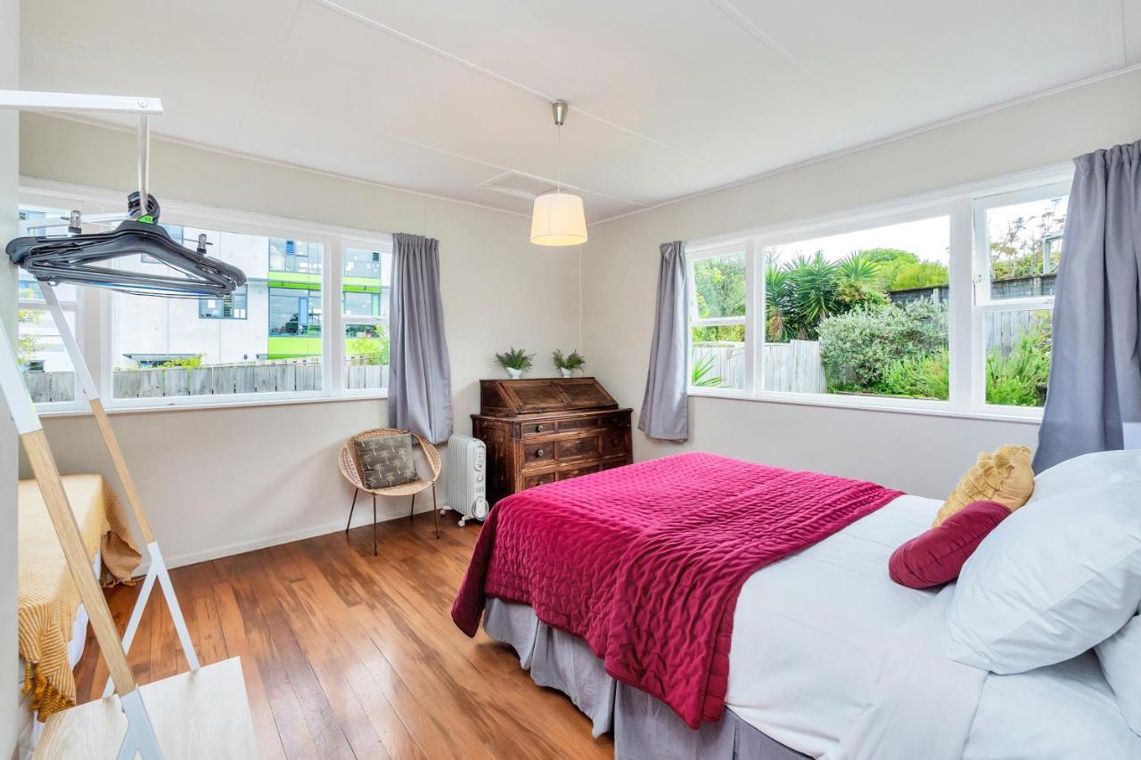 Sunny & Cozy Home Near Western Springs Auckland Exterior photo