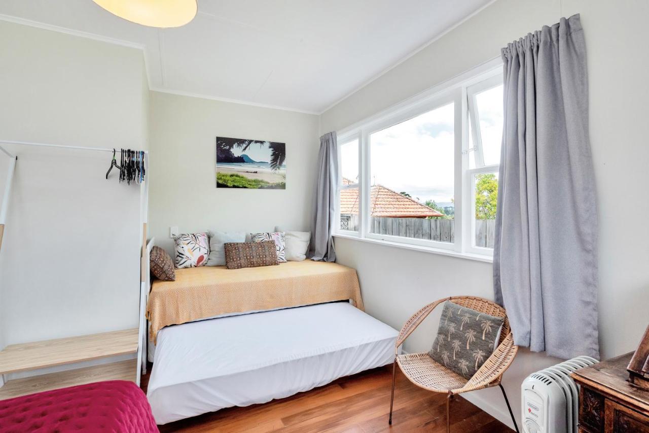 Sunny & Cozy Home Near Western Springs Auckland Exterior photo