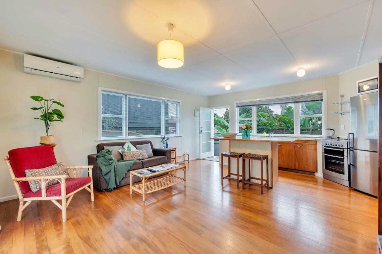 Sunny & Cozy Home Near Western Springs Auckland Exterior photo
