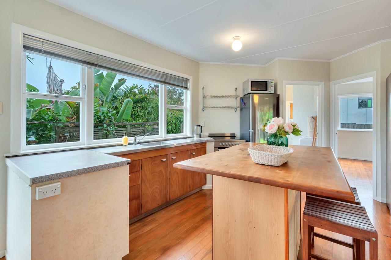 Sunny & Cozy Home Near Western Springs Auckland Exterior photo