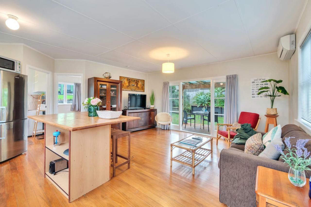 Sunny & Cozy Home Near Western Springs Auckland Exterior photo
