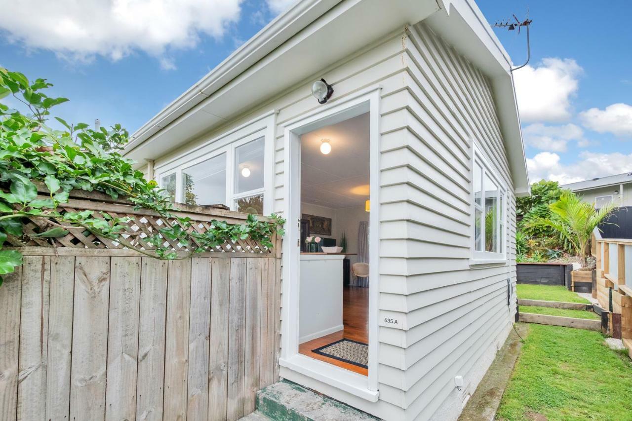 Sunny & Cozy Home Near Western Springs Auckland Exterior photo