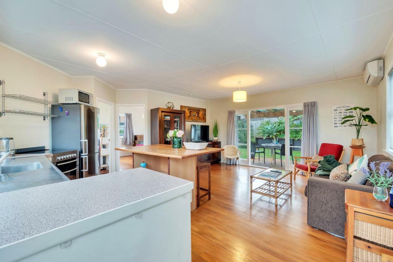 Sunny & Cozy Home Near Western Springs Auckland Exterior photo